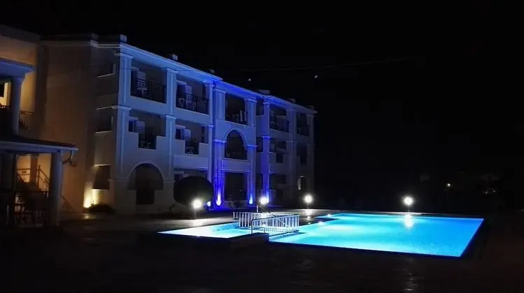 Jenny Hotel - Dış Mekan