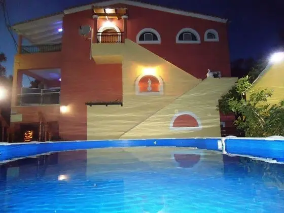 Jenny's Studios - Dış Mekan