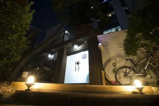 Jeong House