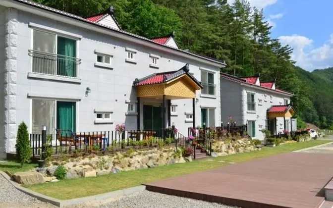 Jeongseon Ttobagi Condo Pension
