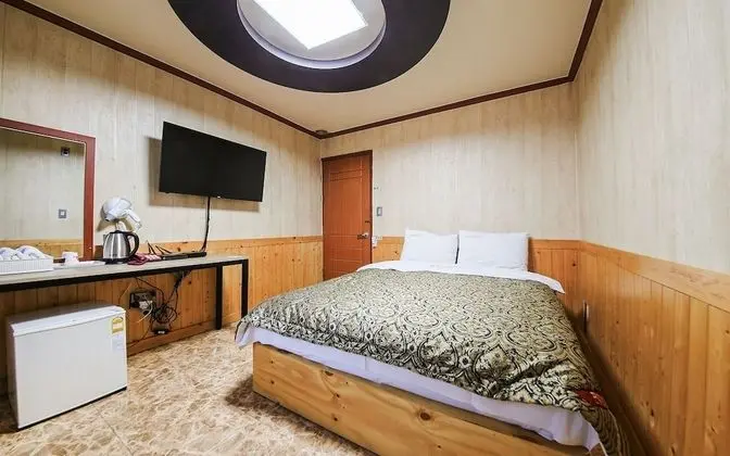 Jeonju Dongsandong Cypress - Öne Çıkan Resim