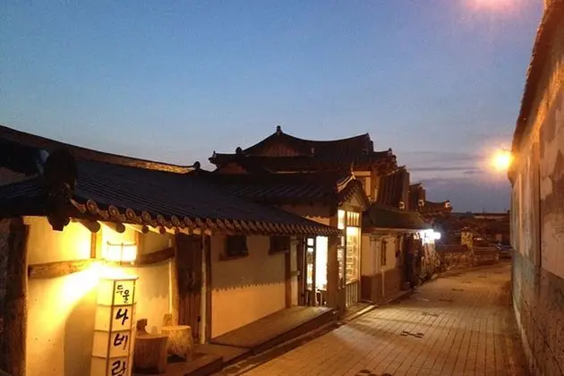 Jeonju Duul Navirang Hanok Stay