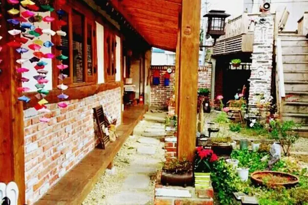 Jeonju Geurieunjip Hanok Stay - Dış Mekan