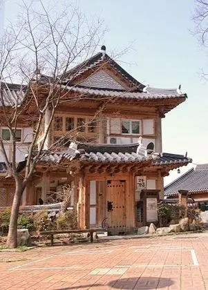 Jeonju Gyodong Gaon Hanok Stay - Dış Mekan