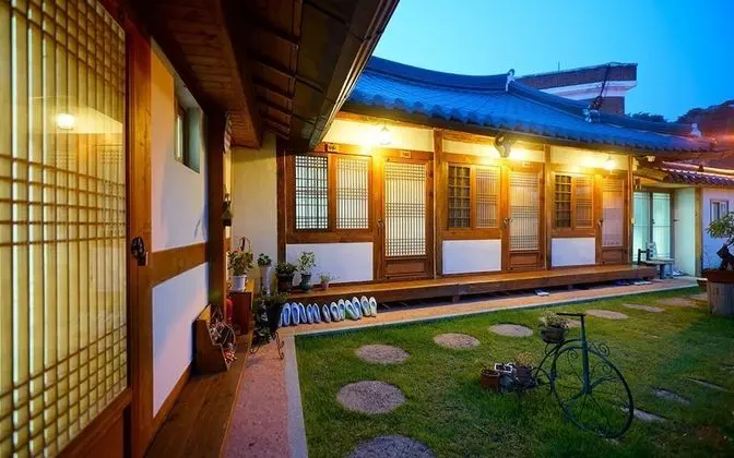 Jeonju Hanok Village Dream Hanok Stay