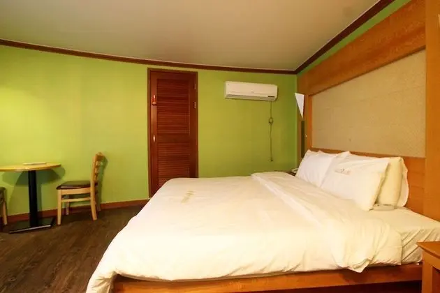 Jeonju Junghwasan-dong Rodeo