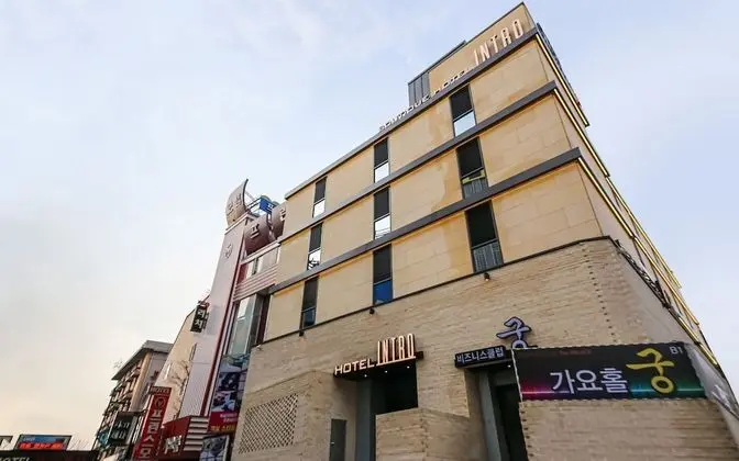 Jeonju Junghwasandong Hotel Intro