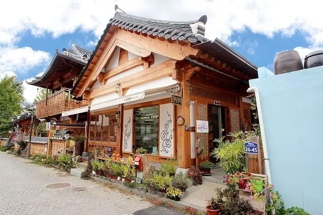 Jeonju Keun Judaengi Hanok Stay