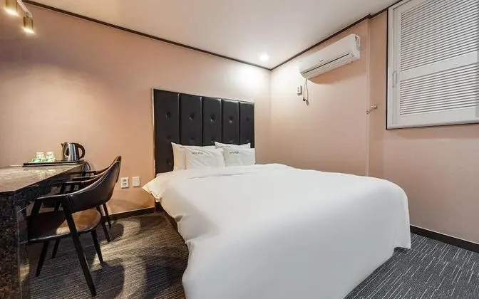 Jeonju Sinsigaji New Fox