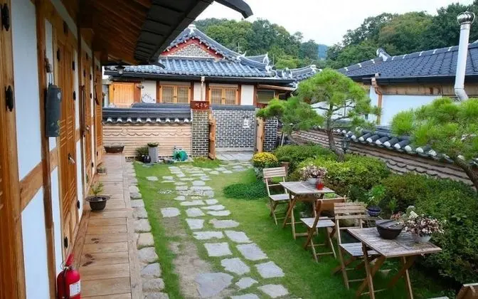Jeonju Yeonwoodang Hanok Pension