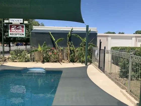 Jerilderie Motor Inn - Havuz