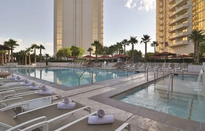 Jet Luxury Elite at The Signature - Havuz