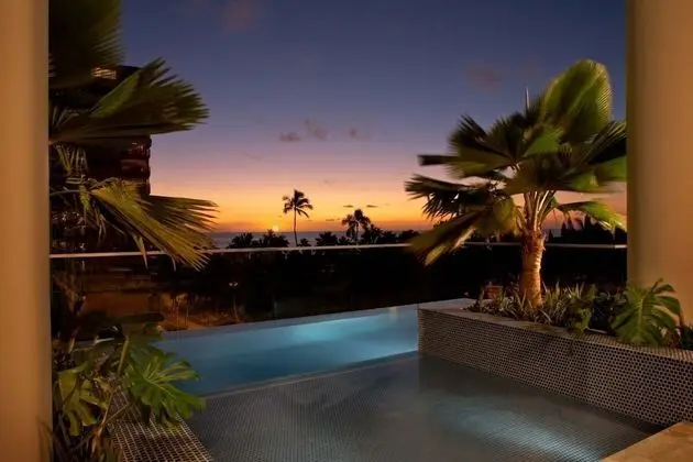 Jet Luxury @ The Trump Waikiki - Havuz
