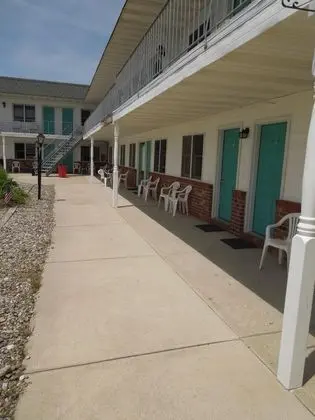 Jetty Motel