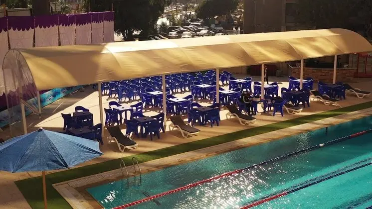 Jewel Al Nasr Hotel & Apartments - Havuz