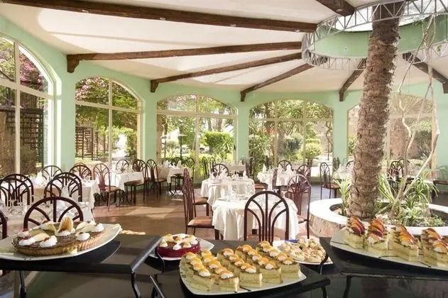 Jewels Sahara Resort