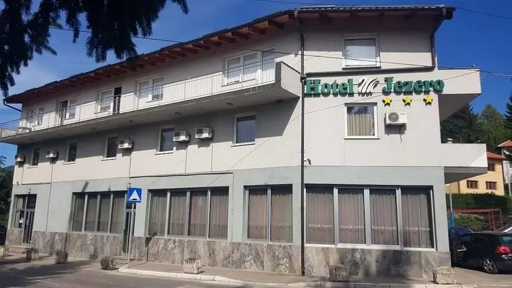 Hotel Jezero