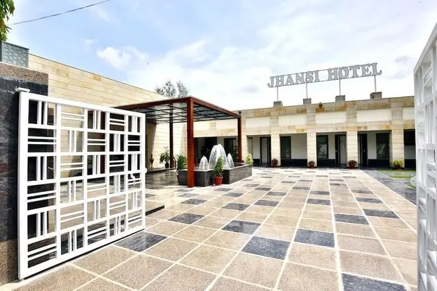 Jhansi Hotel