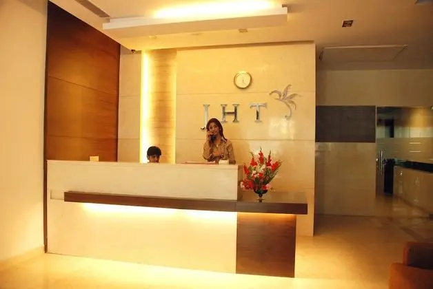 JHT Hotel - Lobi