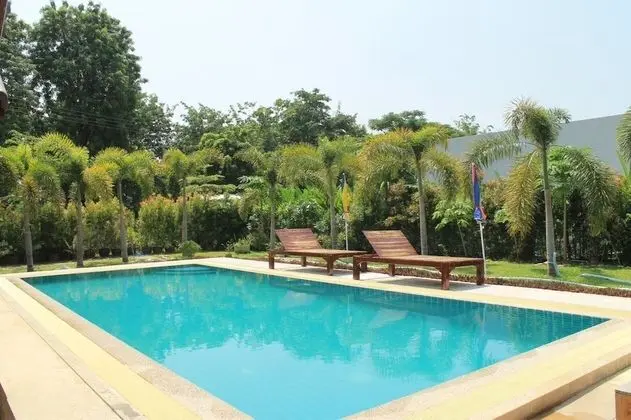 Jim Guest House Kanchanaburi - Havuz