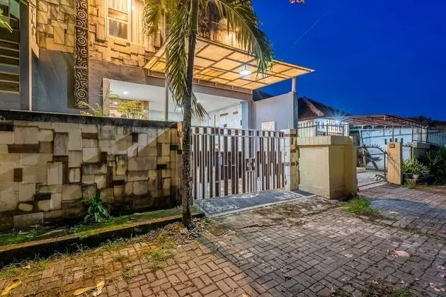 Jimbaran Cozy House & Bunk Bed - Dış Mekan