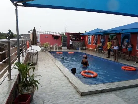 Jimson International Hotel and Suites - Havuz
