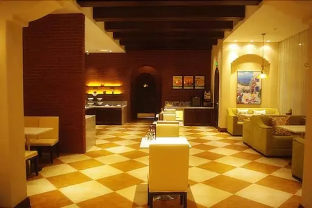 Jin Jiang Inn ShangHai HongQiao Station - Yerinde Yemek