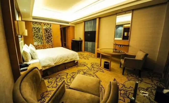 Jinan Luxury Blue Horizon Hotel - Oda