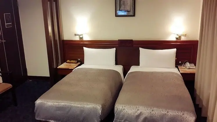 Jing Jing Holiday Hotel - Oda