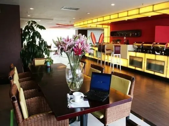 Jinjiang Inn Foshan Jihua Garden Subway Station - Yerinde Yemek