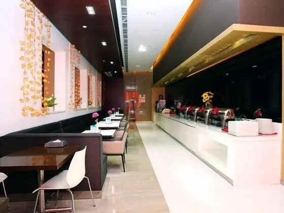 Jinjiang Inn Zhongshan Pedestrian Street River View - Yerinde Yemek