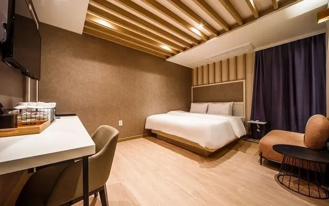 Jinju Hotel Servi