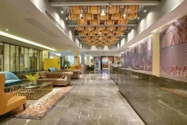 Jinling Landscape Beer Hot Spring Hotel - Lobi