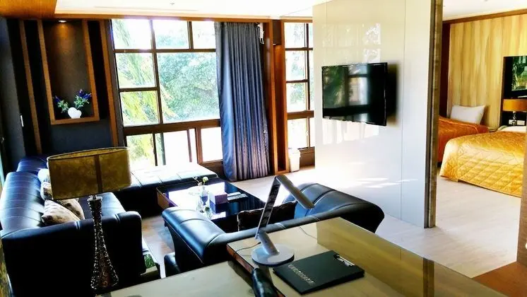 Jinsa Lakeside View Hotel - Oda