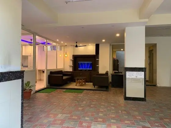 JK Rooms 126 Parashar Legacy - Station - Lobi