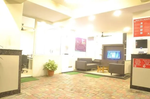 JK Rooms 126 Parashar Legacy - Station - Yerinde Yemek