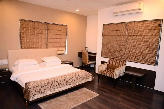 JK Rooms 146 Check Inn Service Apartment - Oda