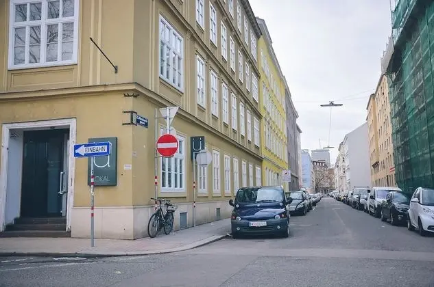 JL Apartments