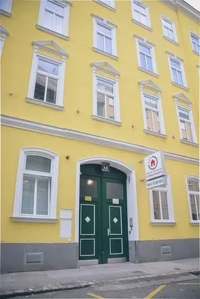 JL Apartments - Dış Mekan