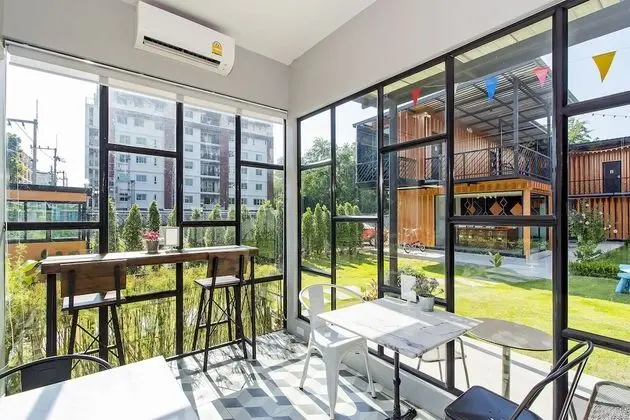 JN9 Poshtel - Yerinde Yemek