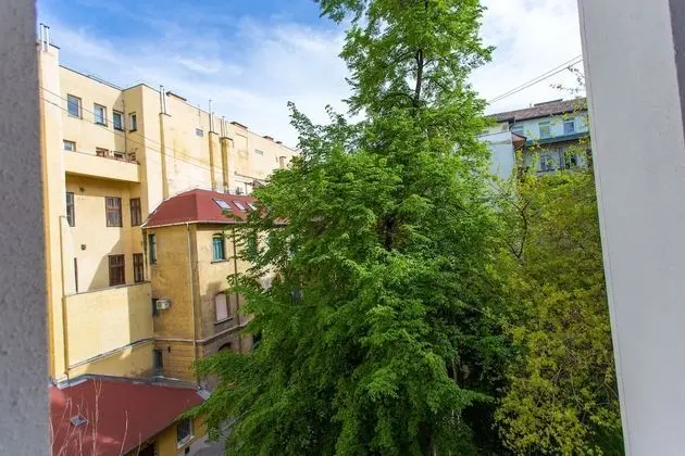 Jó itt Pesten - Oda Manzaraları