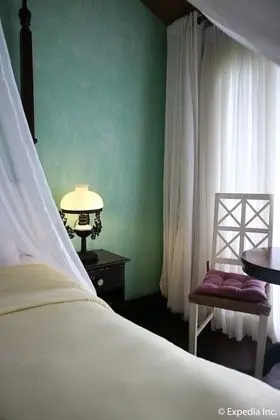 Joaquin's Bed and Breakfast - Oda