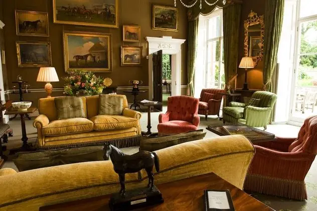 The Jockey Club Rooms - İç Mekan