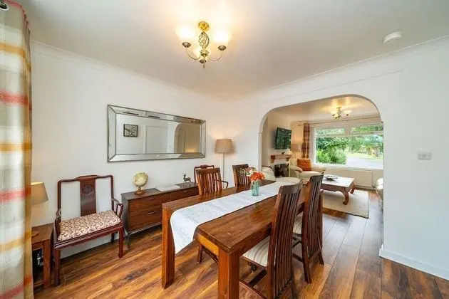 Jocks - Perfectly Placed Parklands Apartment