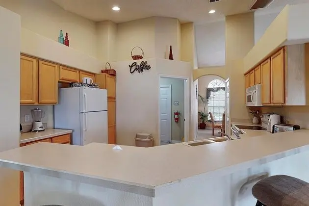 Joe's Orange Tree Vacation Home - Mutfak