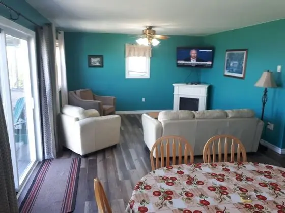 John B's Oceanfront Cottages - Oda