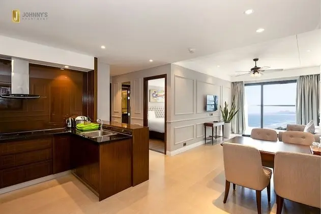 Johnny's Luxury Apartments - Mutfak