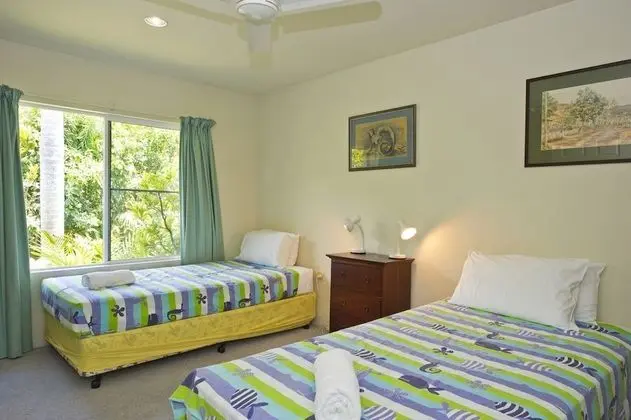John's Tropical Island Home - Oda