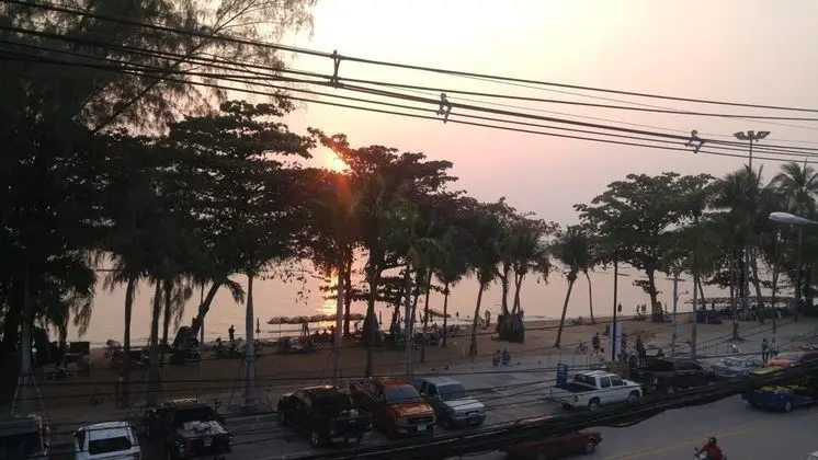 Jomtien Boathouse - Plaj