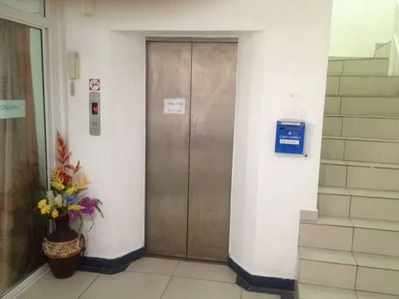 Jomtien Hostel - Lobi